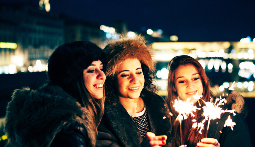 6 Steps For Glowing Skin On New Year's Eve